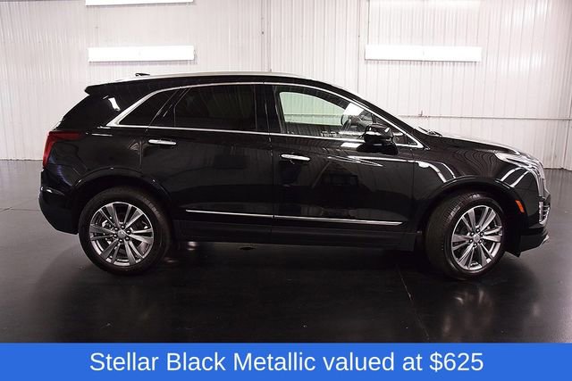 Used 2025 Cadillac XT5 Premium Luxury image 9