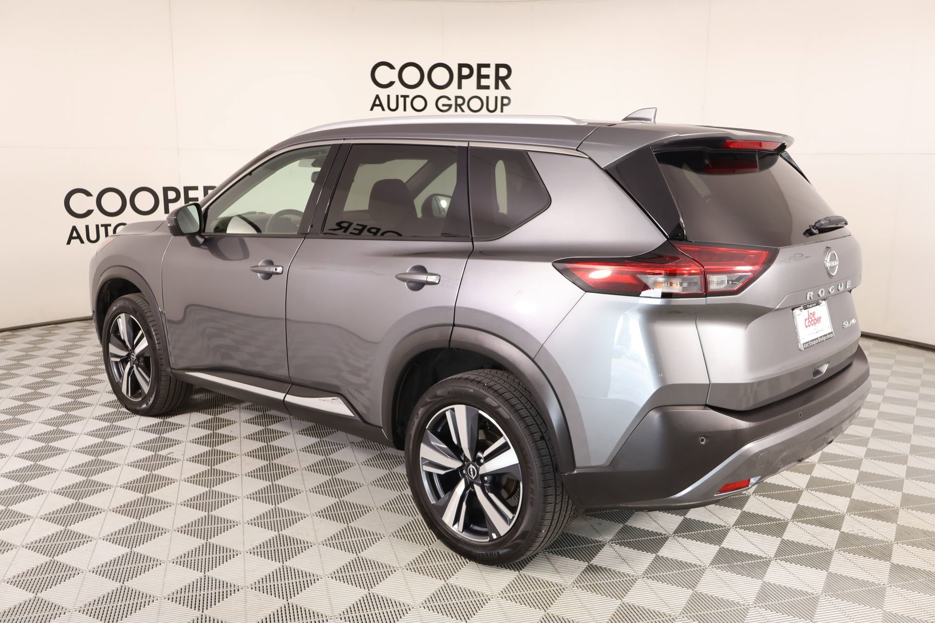 Used 2023 Nissan Rogue SL AWD/4WD image 23