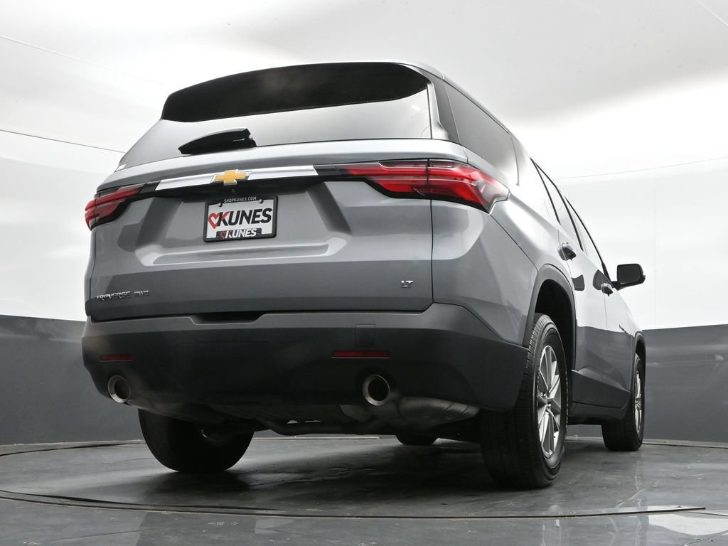 Used 2023 Chevrolet Traverse LT w/ LPO, Cargo Package AWD/4WD image 42