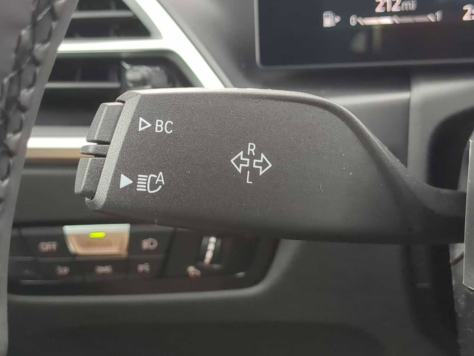 Used 2025 BMW 330i xDrive Sedan w/ Convenience Package image 29