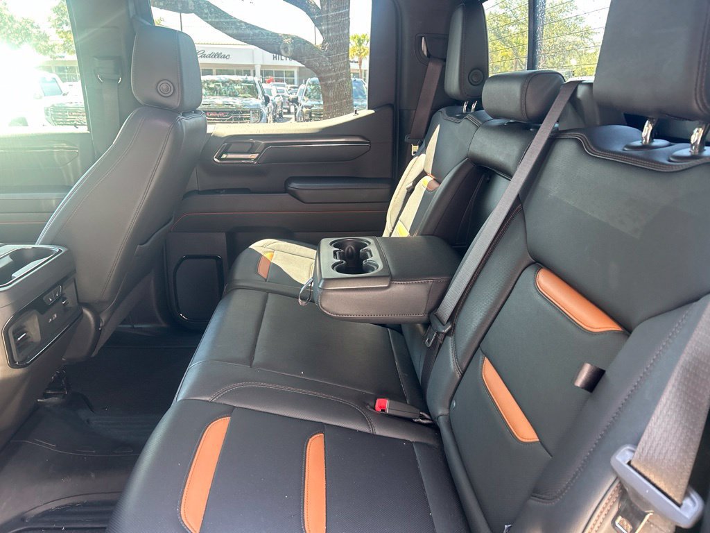 Used 2024 GMC Sierra 1500 AT4 w/ Technology Package AWD/4WD image 11