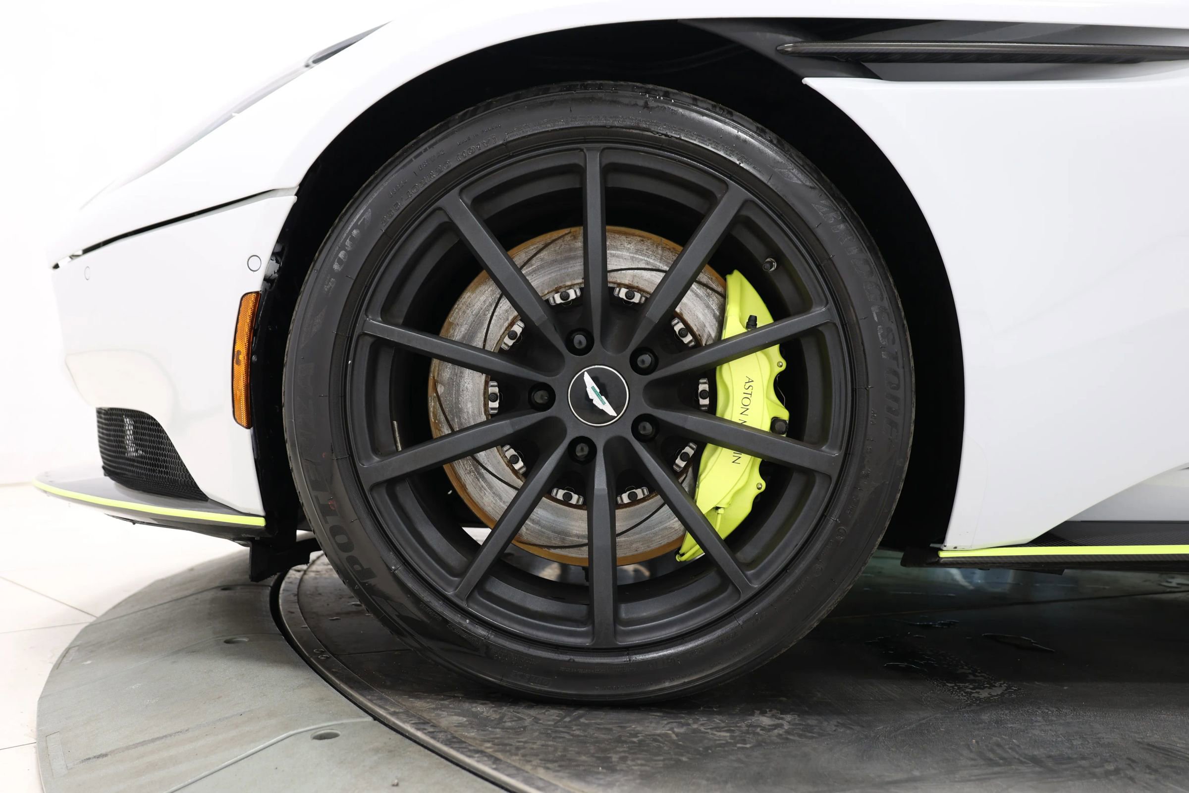 Used 2020 Aston Martin DB11 AMR image 89