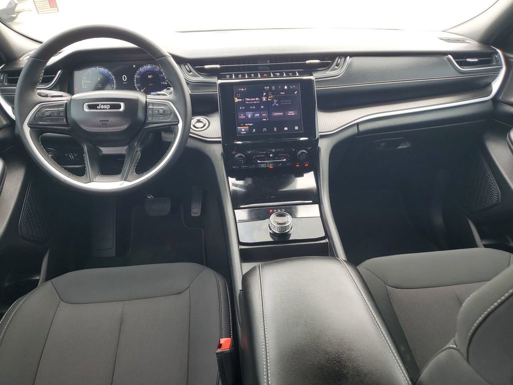 Used 2025 Jeep Grand Cherokee L Laredo w/ Luxury Tech Group I image 24