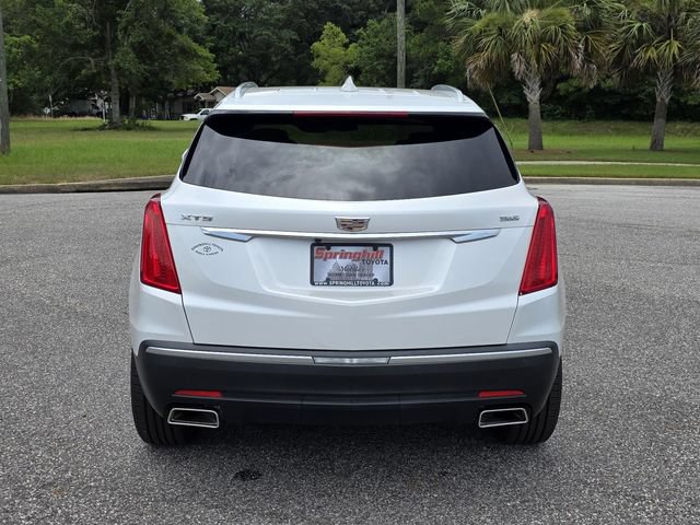 Used 2017 Cadillac XT5 Premium Luxury FWD image 3