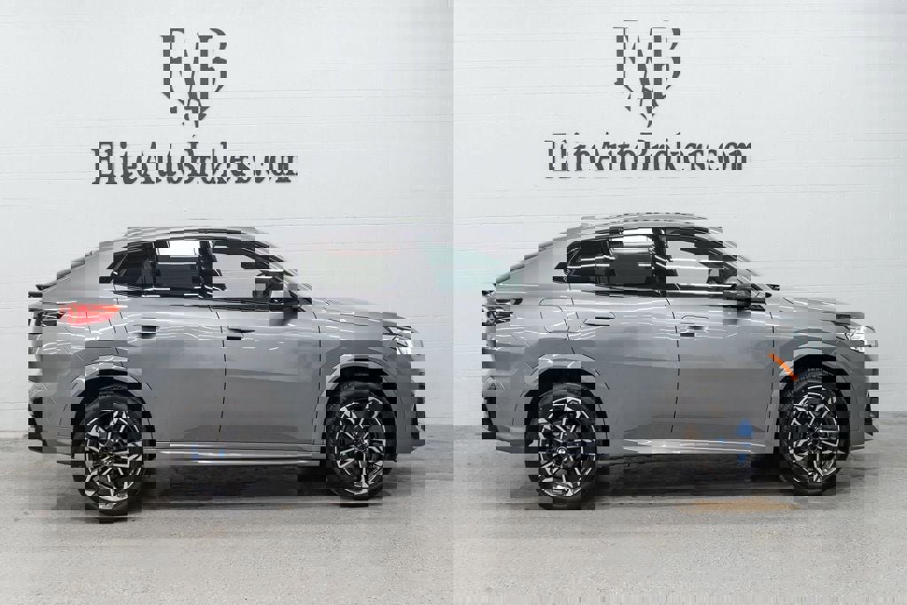 Used 2026 BMW X2 xDrive28i w/ M Sport Package image 5