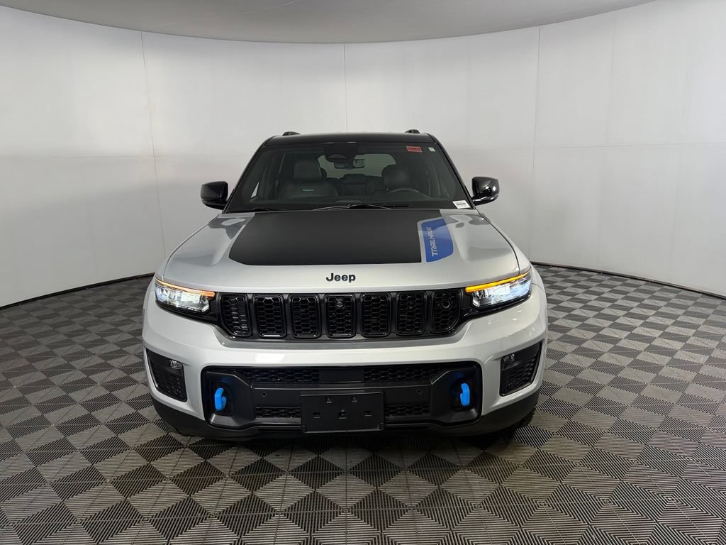 Used 2023 Jeep Grand Cherokee Trailhawk w/ Advanced Protech Group II AWD/4WD image 3