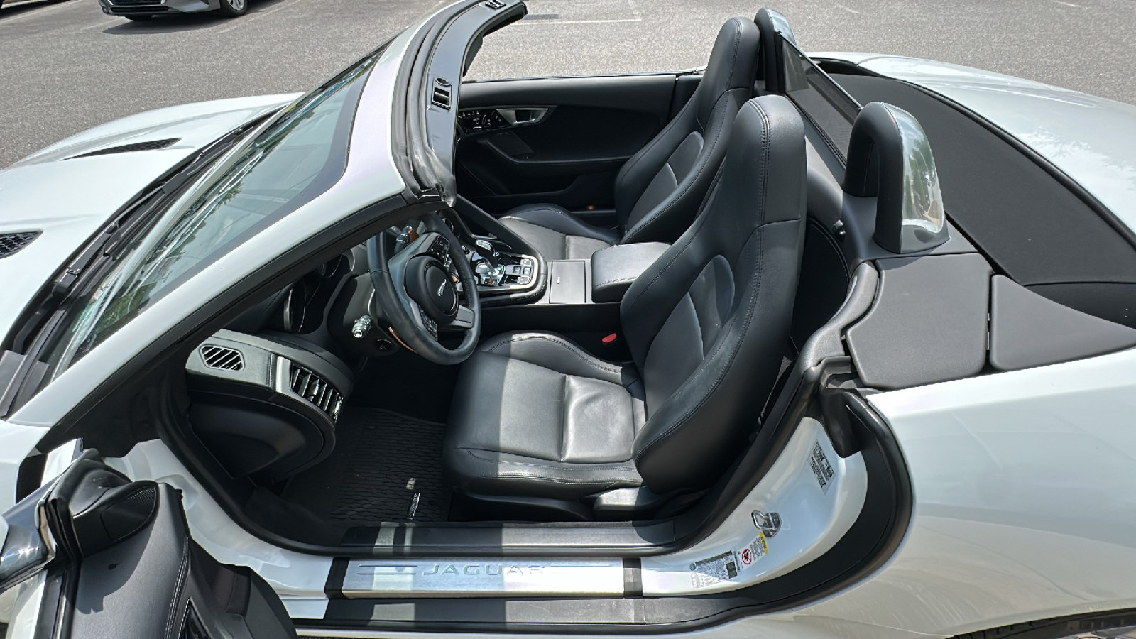 Used 2015 Jaguar F-TYPE S RWD image 17