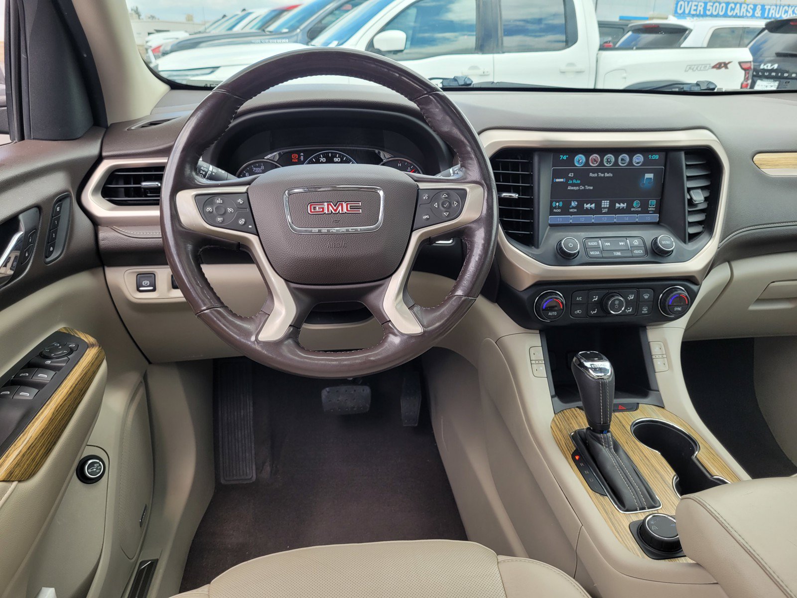 Used 2018 GMC Acadia Denali w/ Technology Package FWD image 19