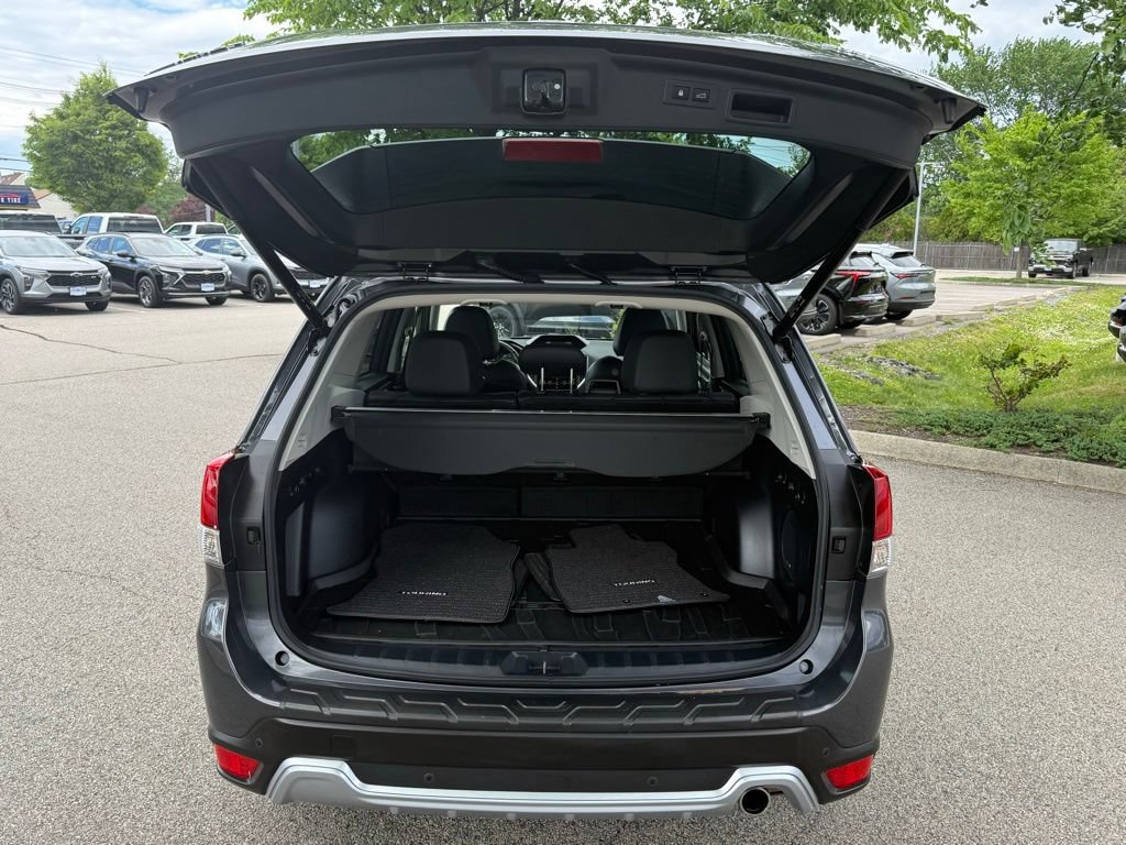 Used 2022 Subaru Forester Touring AWD/4WD image 9
