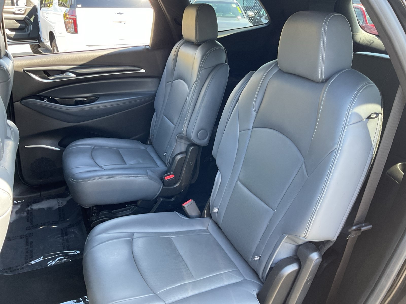 Used 2024 Buick Enclave Premium AWD/4WD image 19