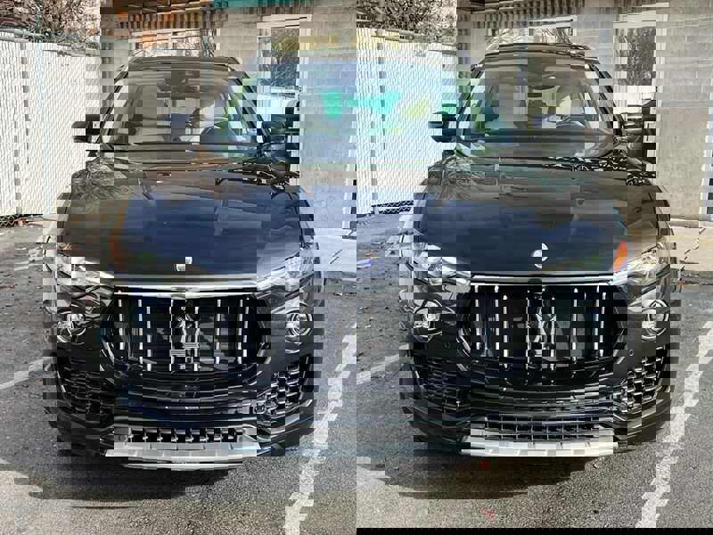 Used 2017 Maserati Levante w/ Luxury Package image 2