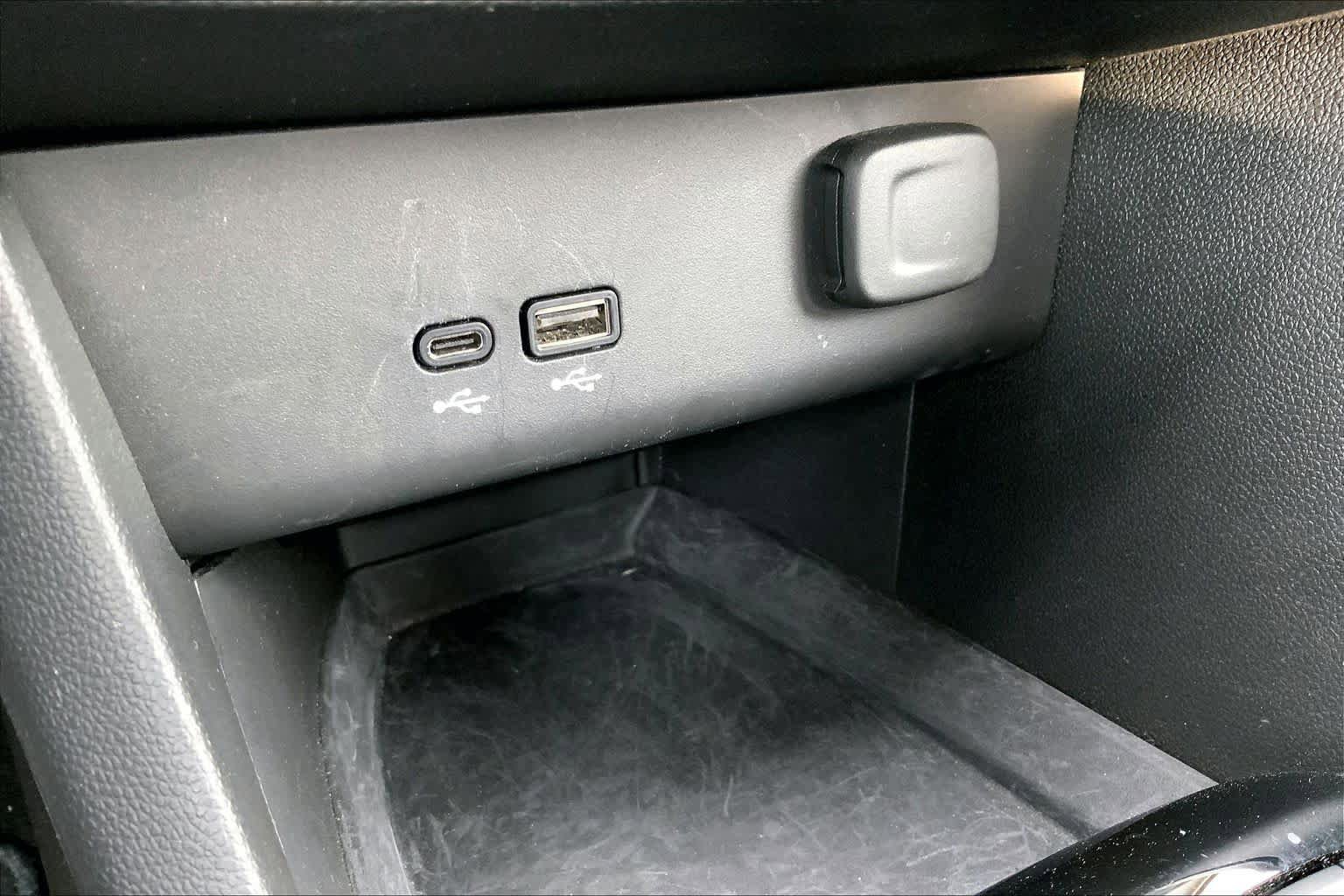 Used 2025 Buick Encore GX Preferred FWD image 34