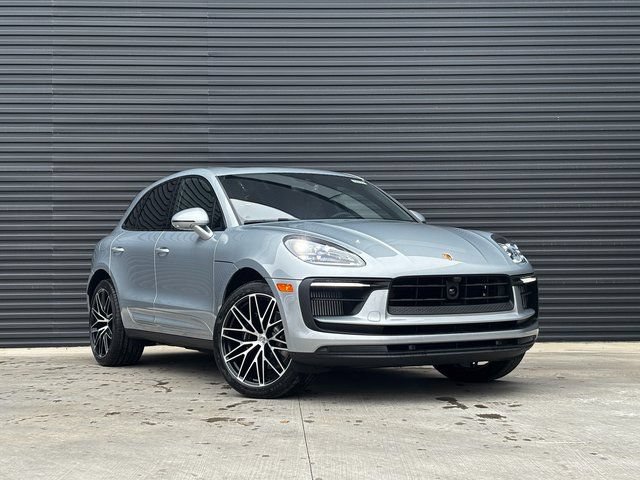 Certified 2026 Porsche Macan S AWD/4WD image 9