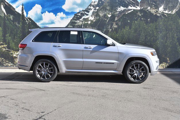 Used 2020 Jeep Grand Cherokee High Altitude image 2