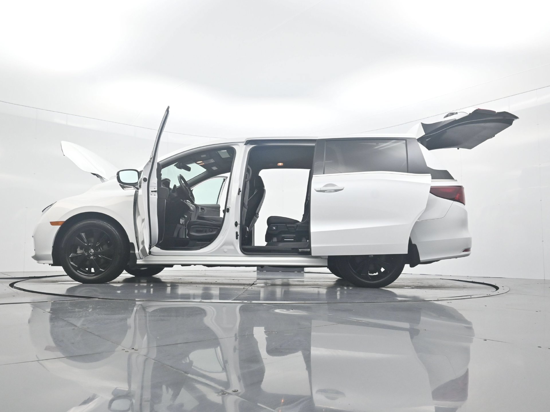 Used 2024 Honda Odyssey Sport image 44
