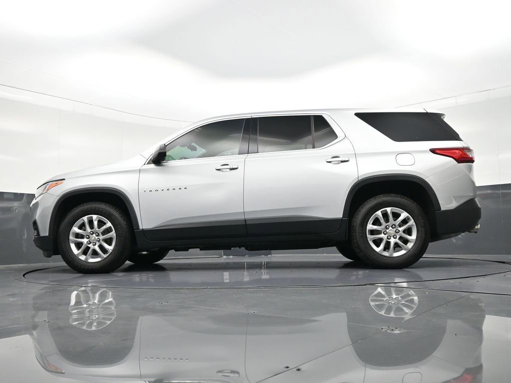 Used 2021 Chevrolet Traverse LS image 25