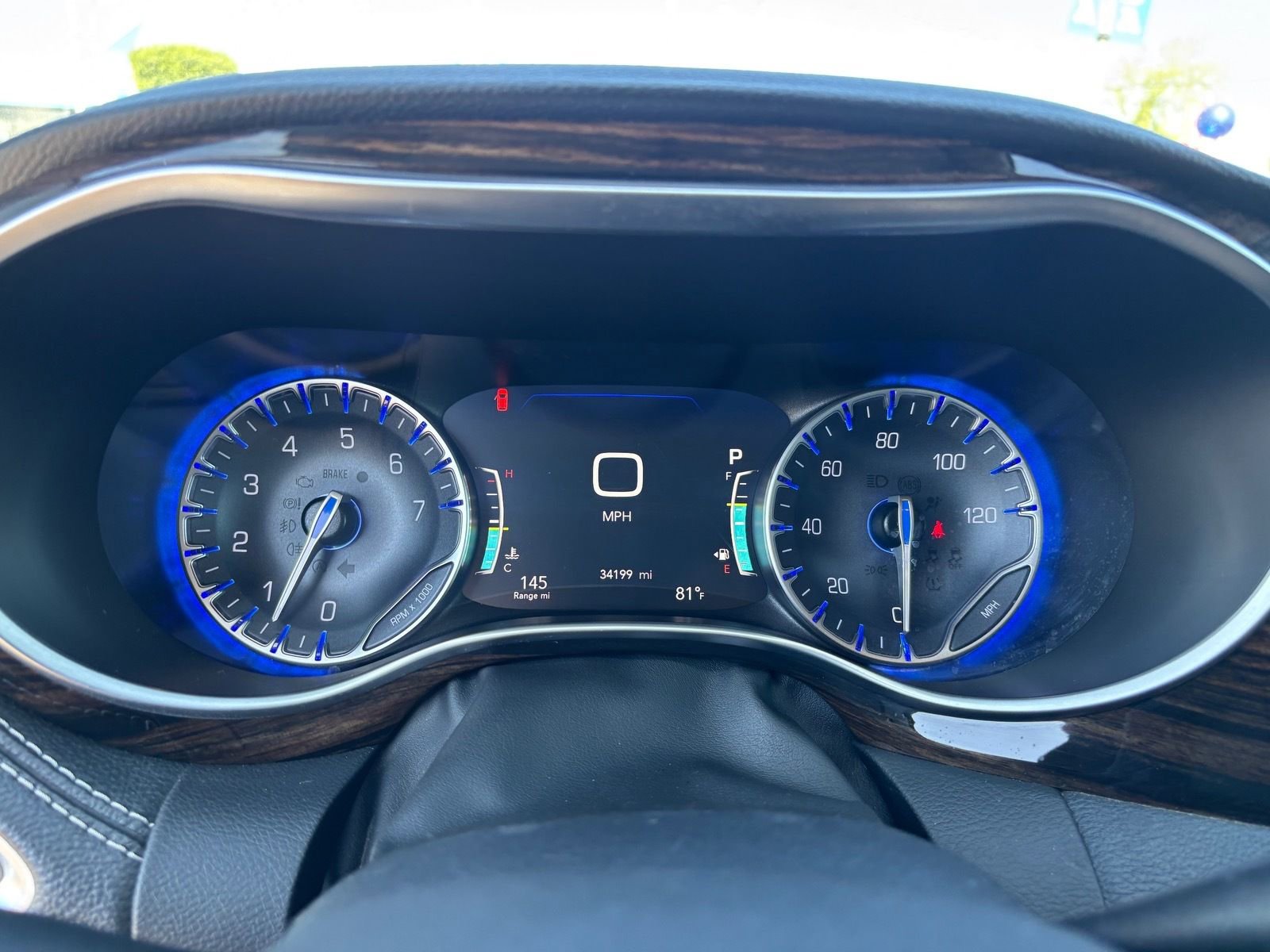 Used 2024 Chrysler Pacifica Limited image 31