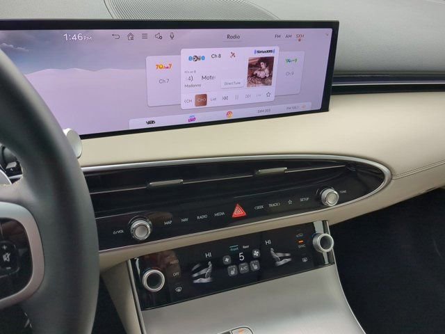 Used 2026 Genesis GV70 2.5T Select image 12