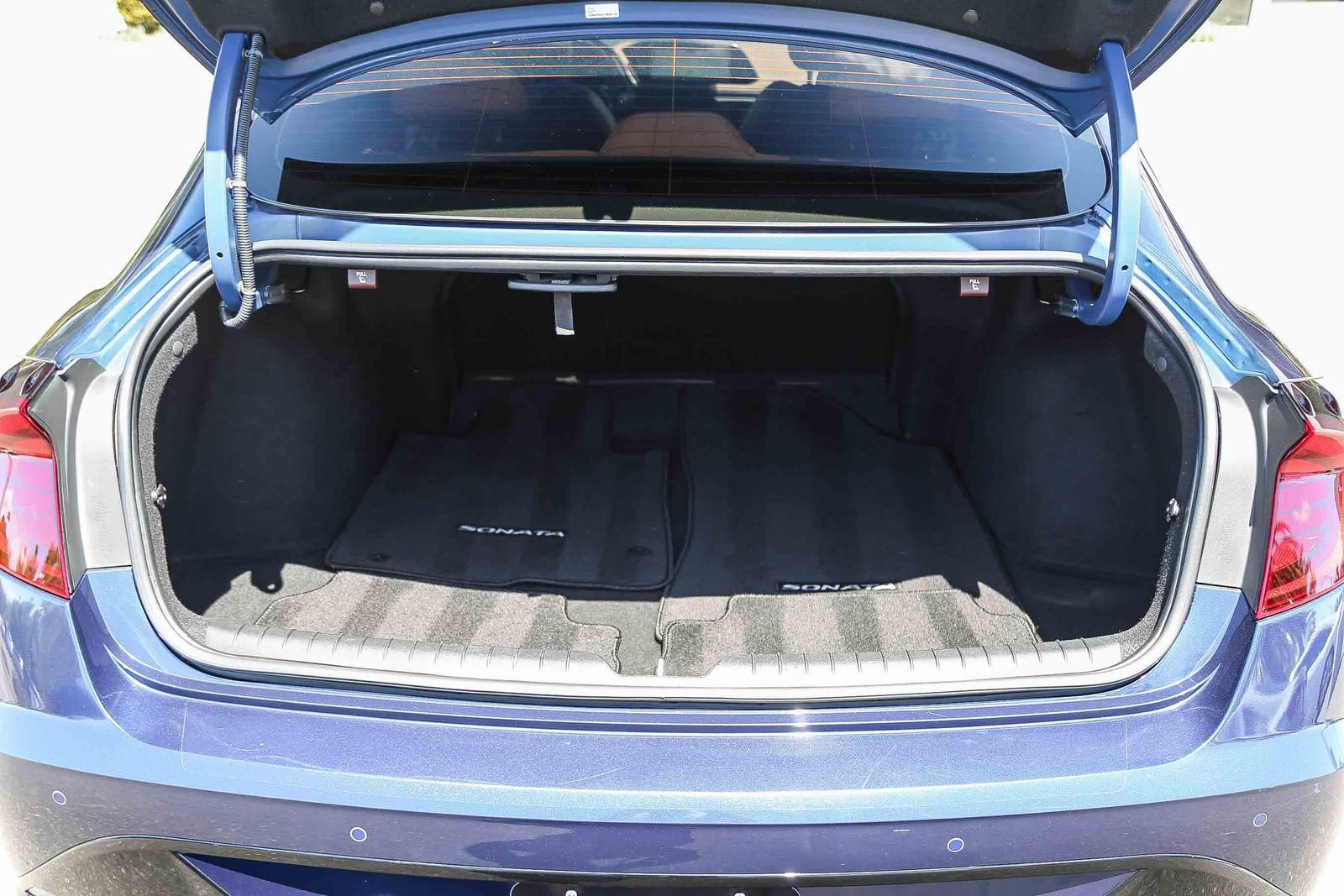 Used 2021 Hyundai Sonata Limited w/ Cargo Package FWD image 28