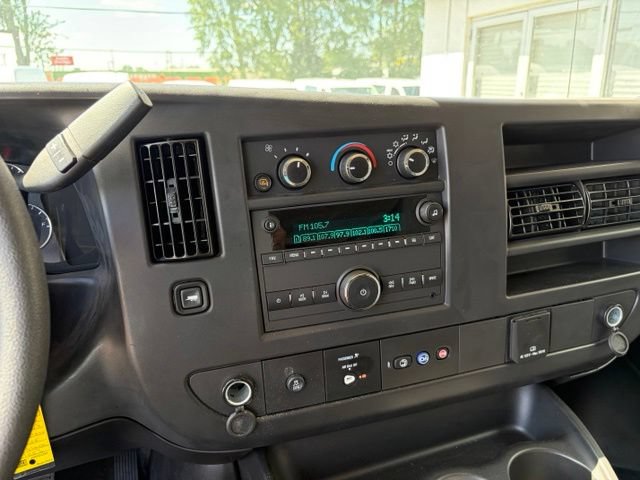 Used 2025 Chevrolet Express 3500 LS RWD image 15
