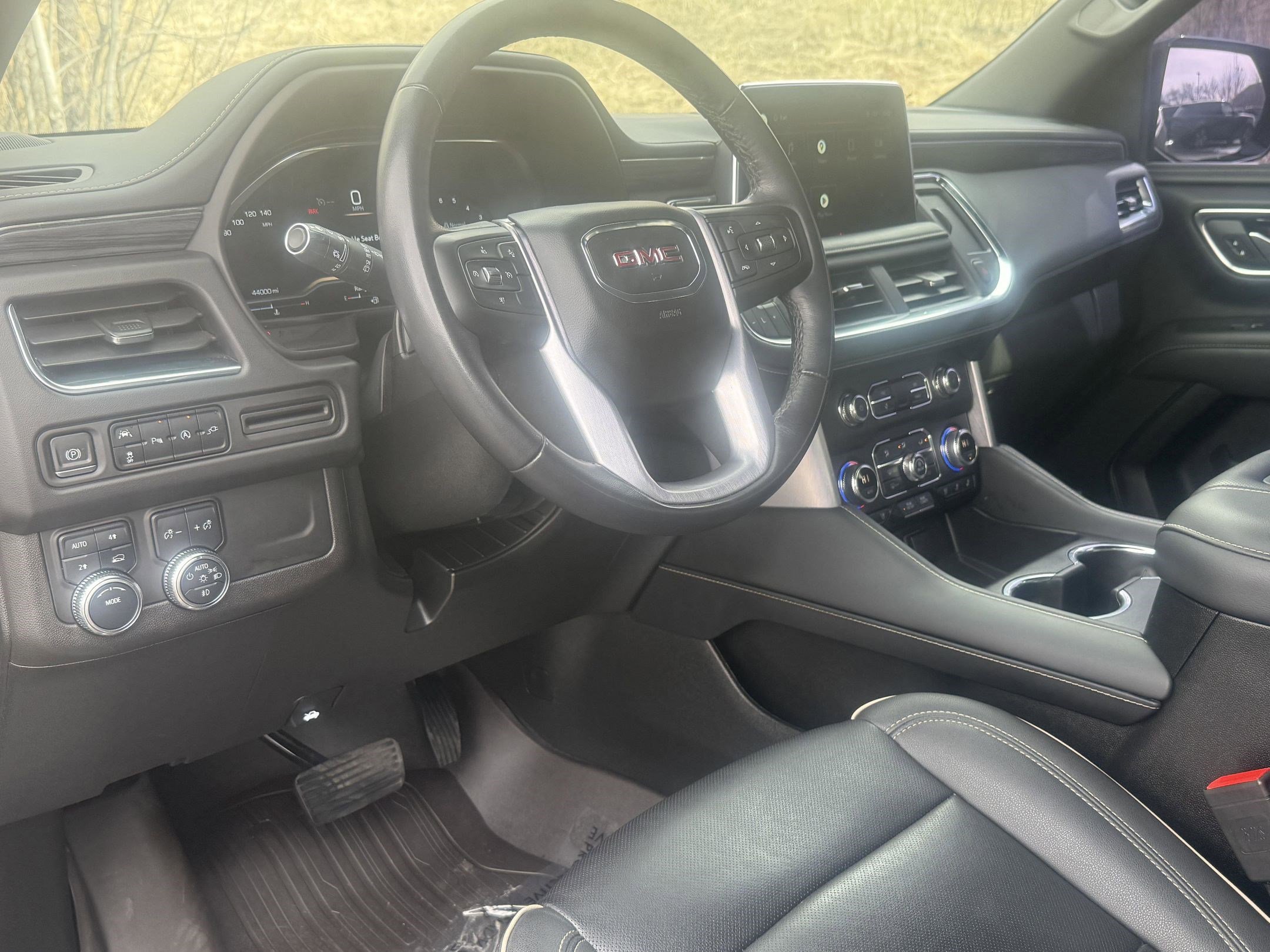 Used 2022 GMC Yukon SLT image 4