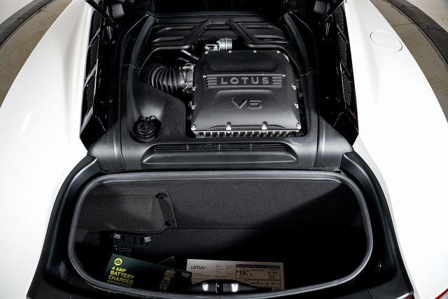 Used 2025 Lotus Emira First Edition image 5