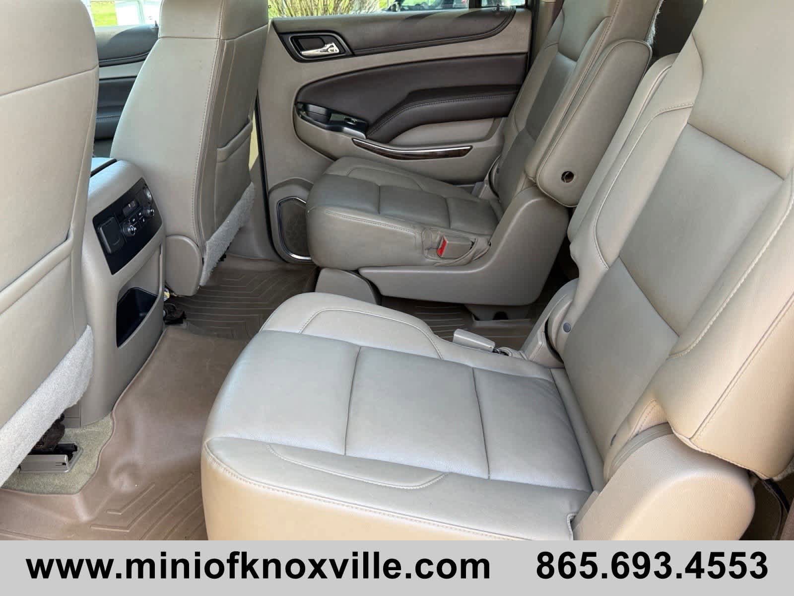 Used 2017 Chevrolet Suburban LT w/ Luxury Package RWD image 31