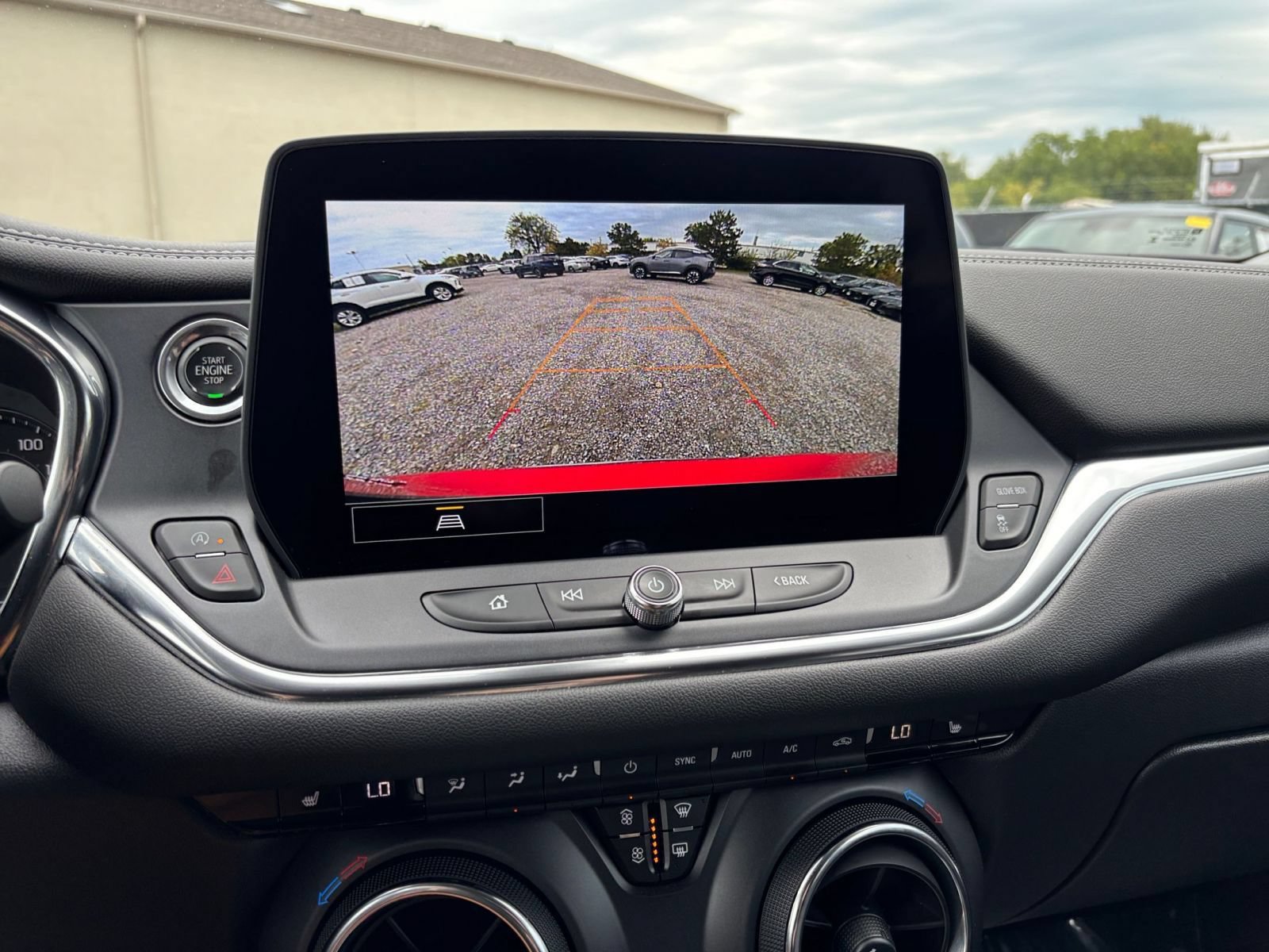 Used 2025 Chevrolet Blazer LT FWD image 25