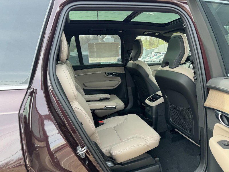 New 2026 Volvo XC90 T8 Ultra w/ Protection Package image 5