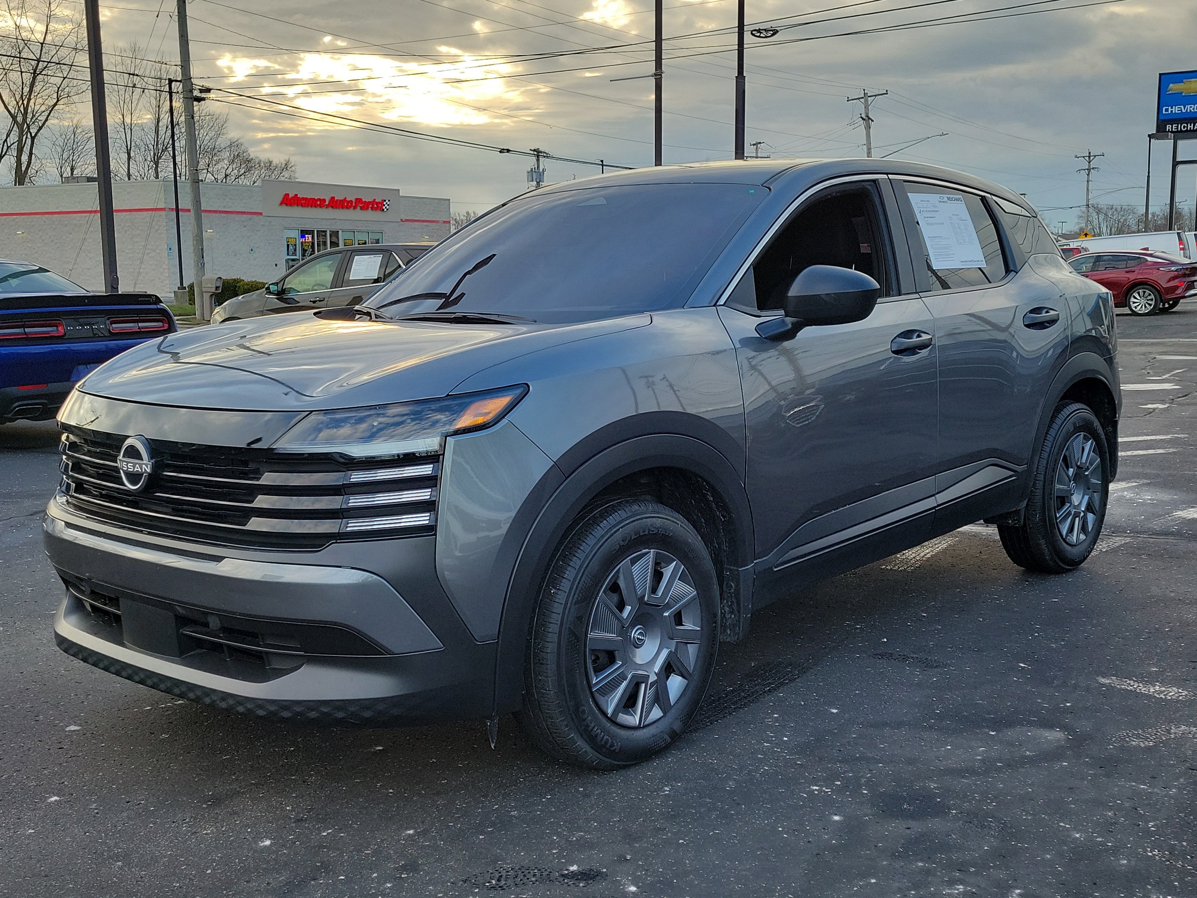 Used 2025 Nissan Kicks S image 2