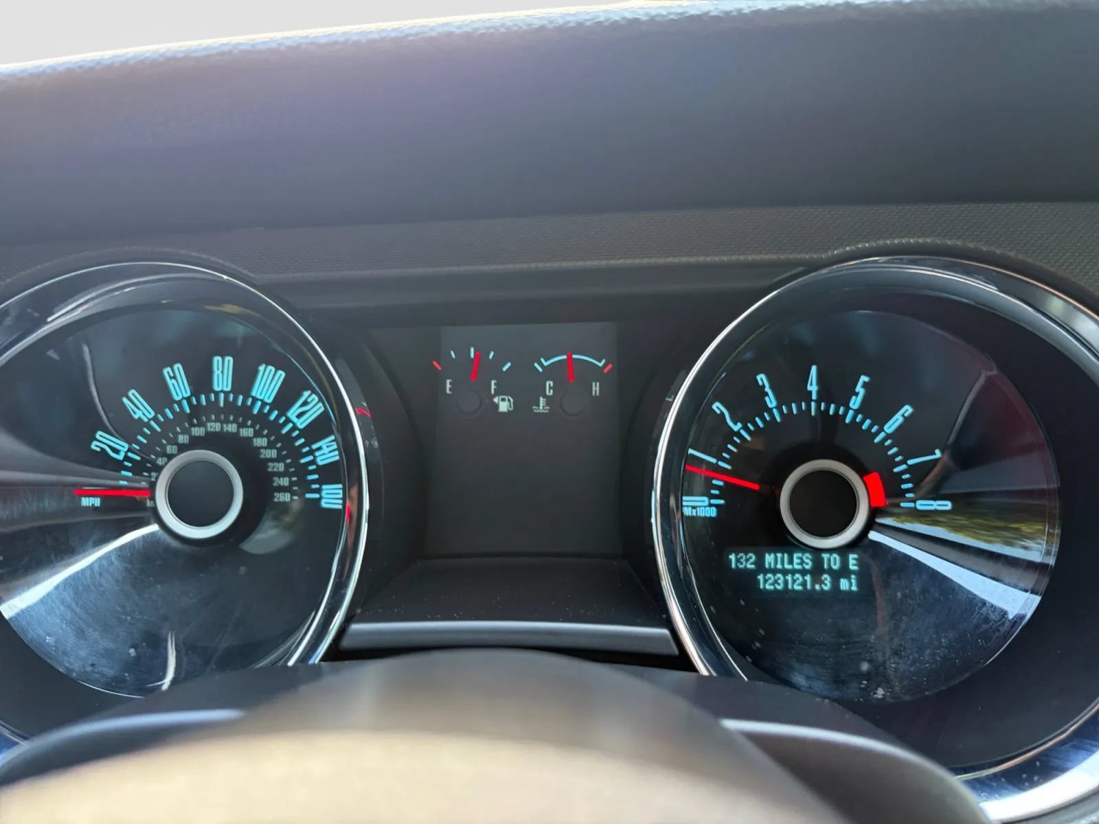 Used 2013 Ford Mustang Coupe RWD image 28