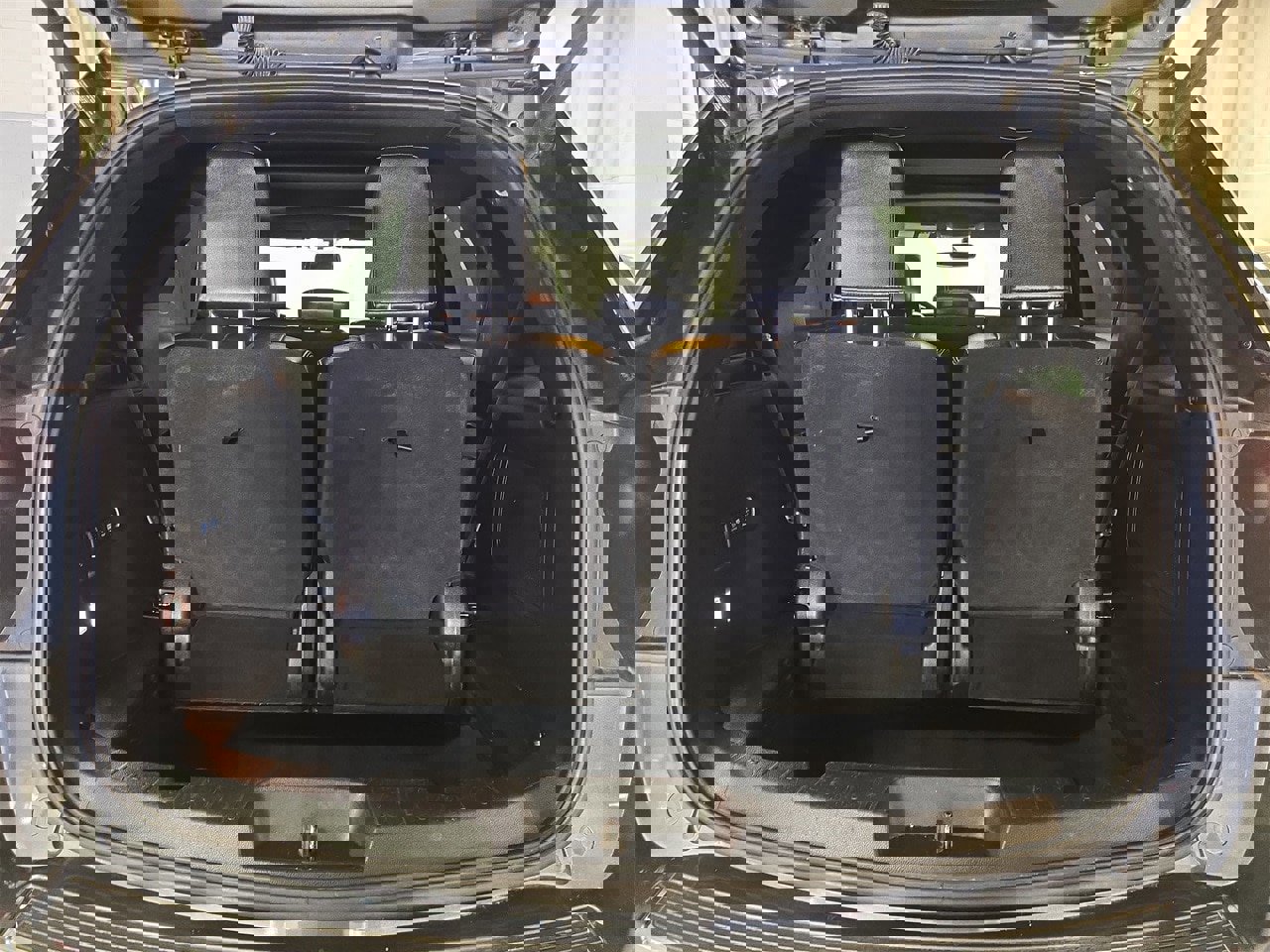 Used 2018 Ford Explorer Limited image 12