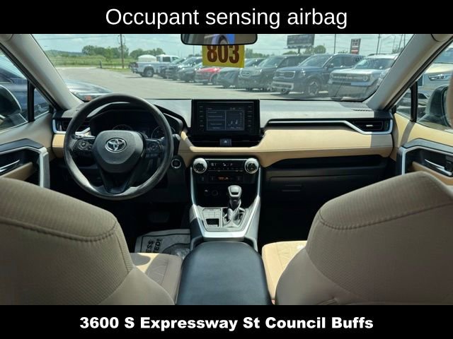 Used 2019 Toyota RAV4 XLE w/ Convenience Package AWD/4WD image 16