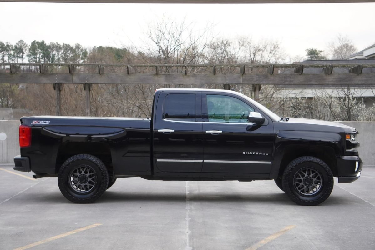 Used 2017 Chevrolet Silverado 1500 LTZ Z71 AWD/4WD image 23