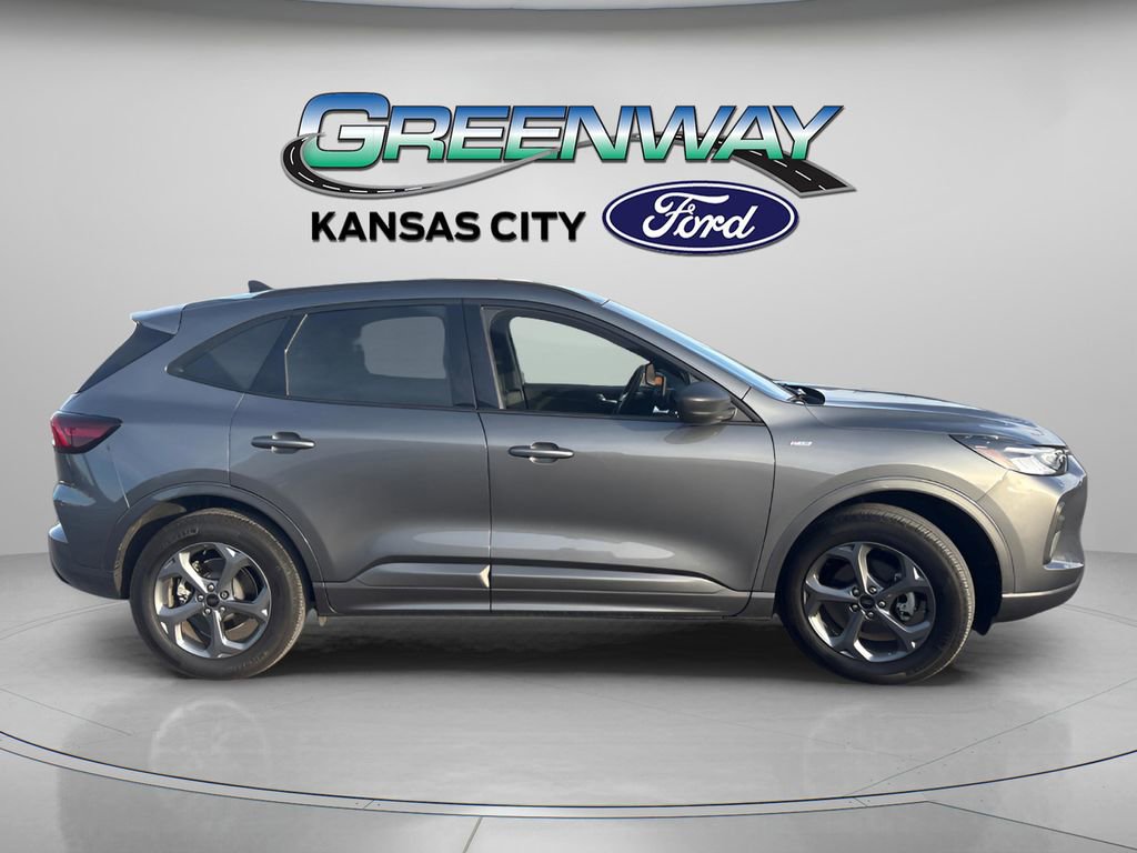 Used 2024 Ford Escape ST-Line w/ Tech Pack #1 image 9