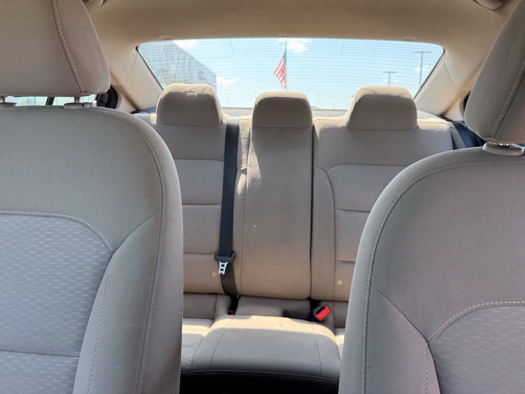 Used 2019 Hyundai Elantra SE FWD image 21