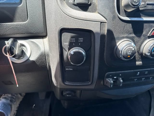 Used 2015 RAM 2500 Tradesman w/ Chrome Appearance Group AWD/4WD image 18