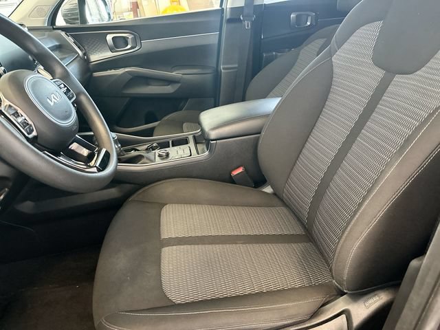 Certified 2023 Kia Sorento LX FWD image 15