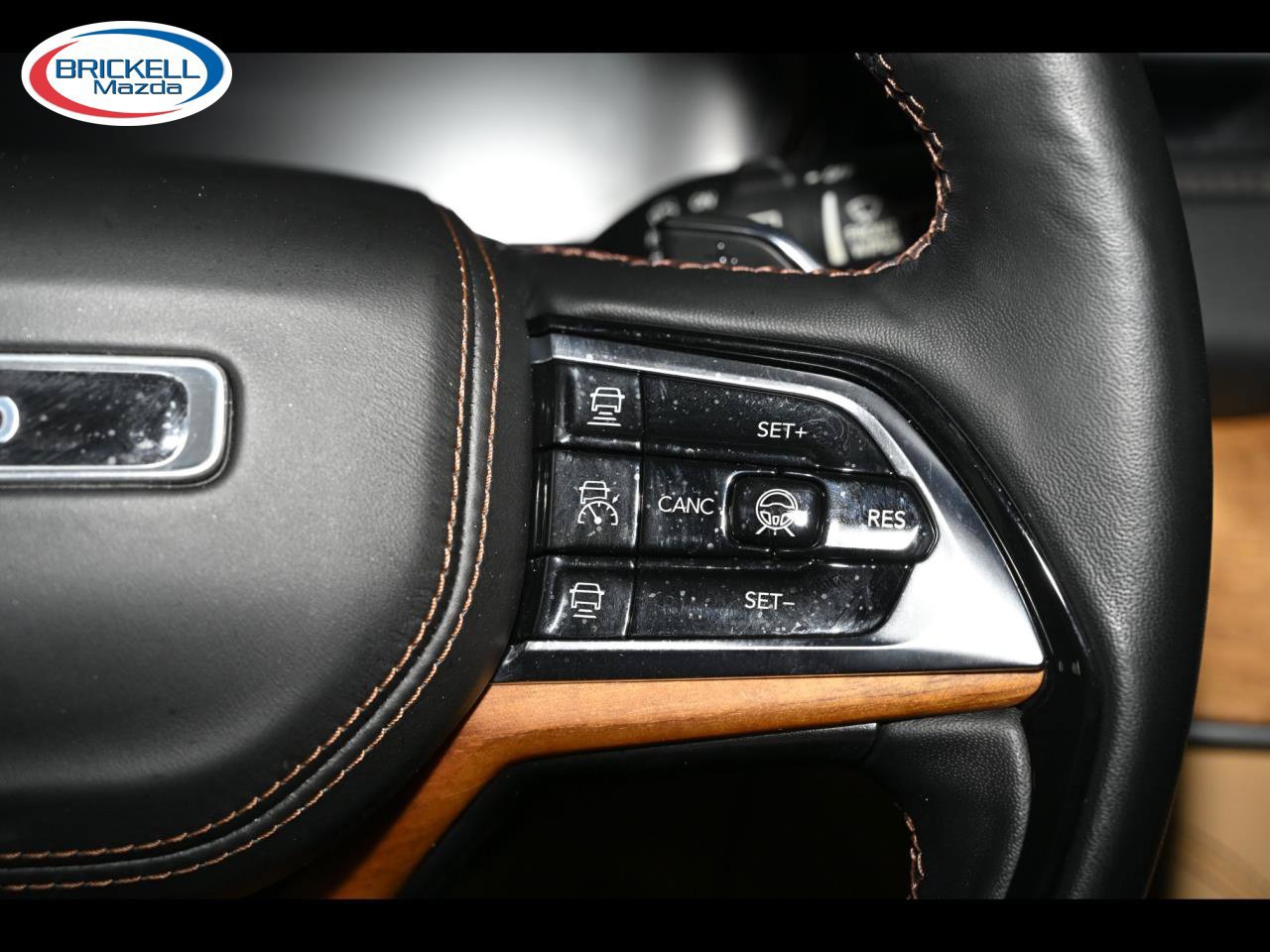 Used 2022 Jeep Grand Cherokee Summit AWD/4WD image 37
