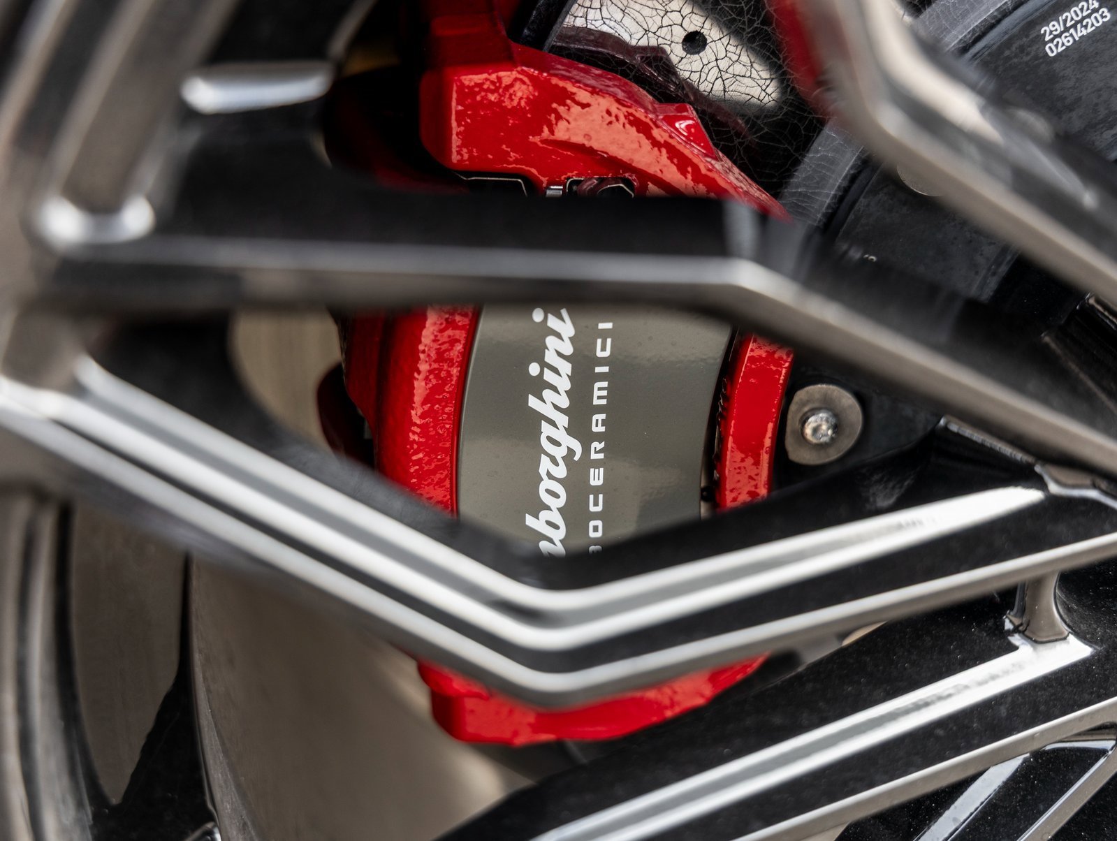 Used 2025 Lamborghini Urus SE image 14