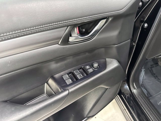Used 2020 MAZDA CX-5 Touring FWD image 10