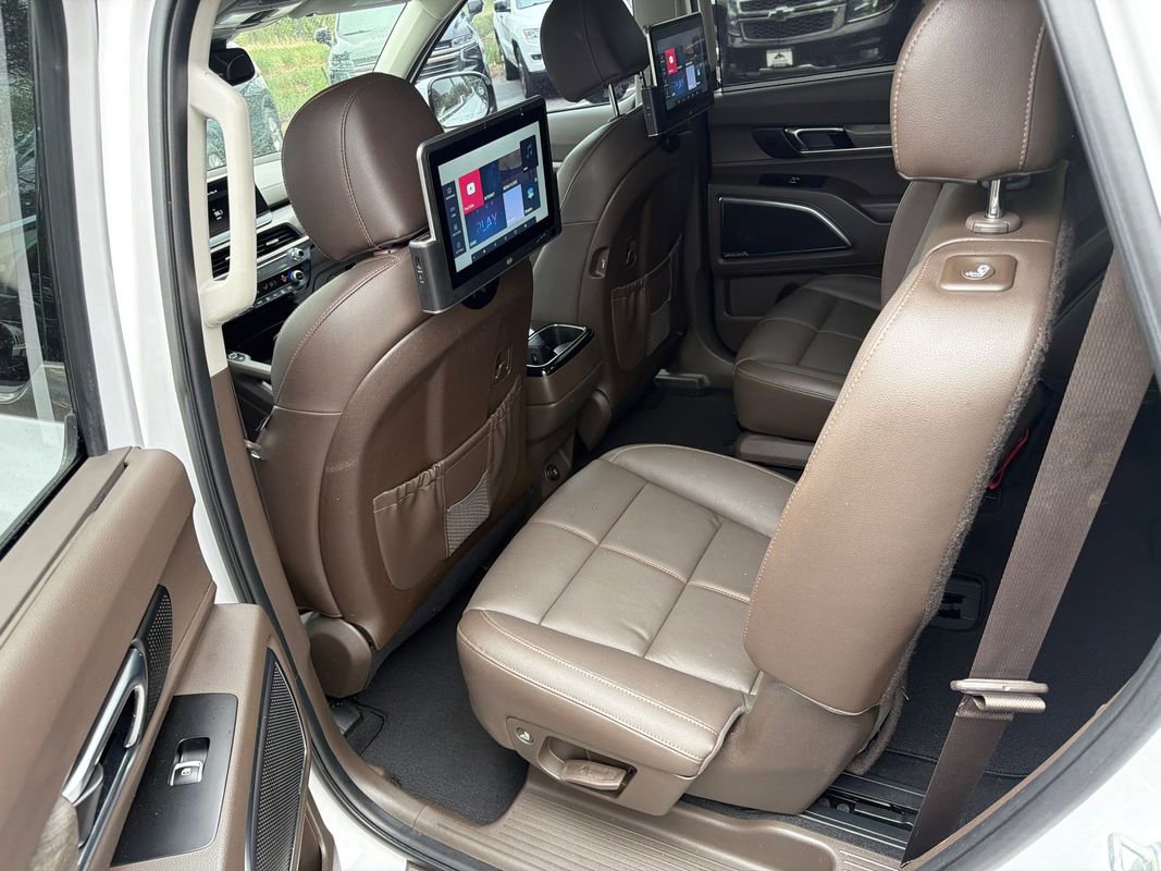 Used 2021 Kia Telluride SX w/ Towing Package FWD image 13