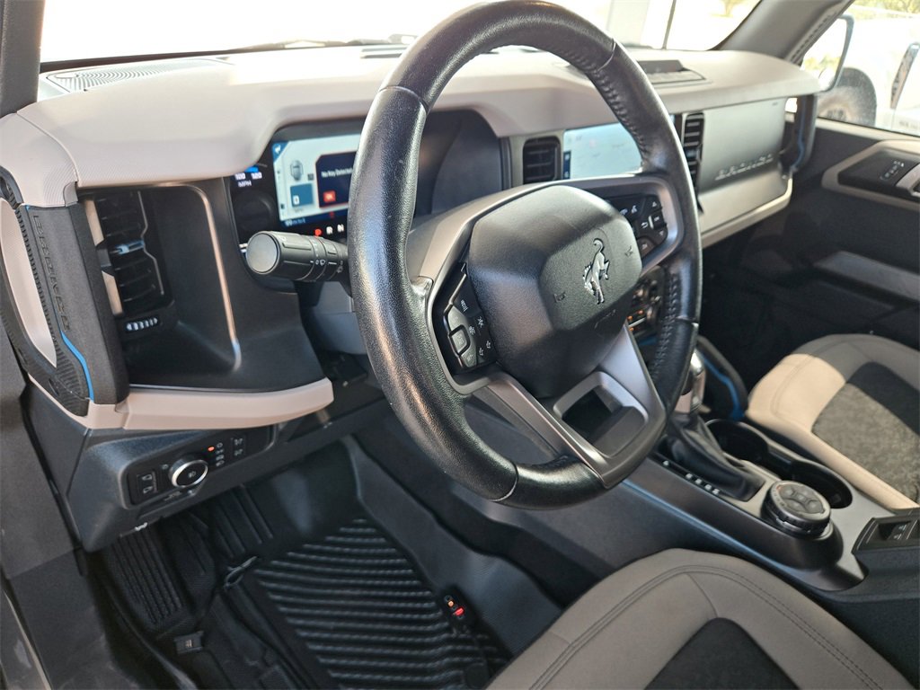 Used 2022 Ford Bronco Wildtrak image 11