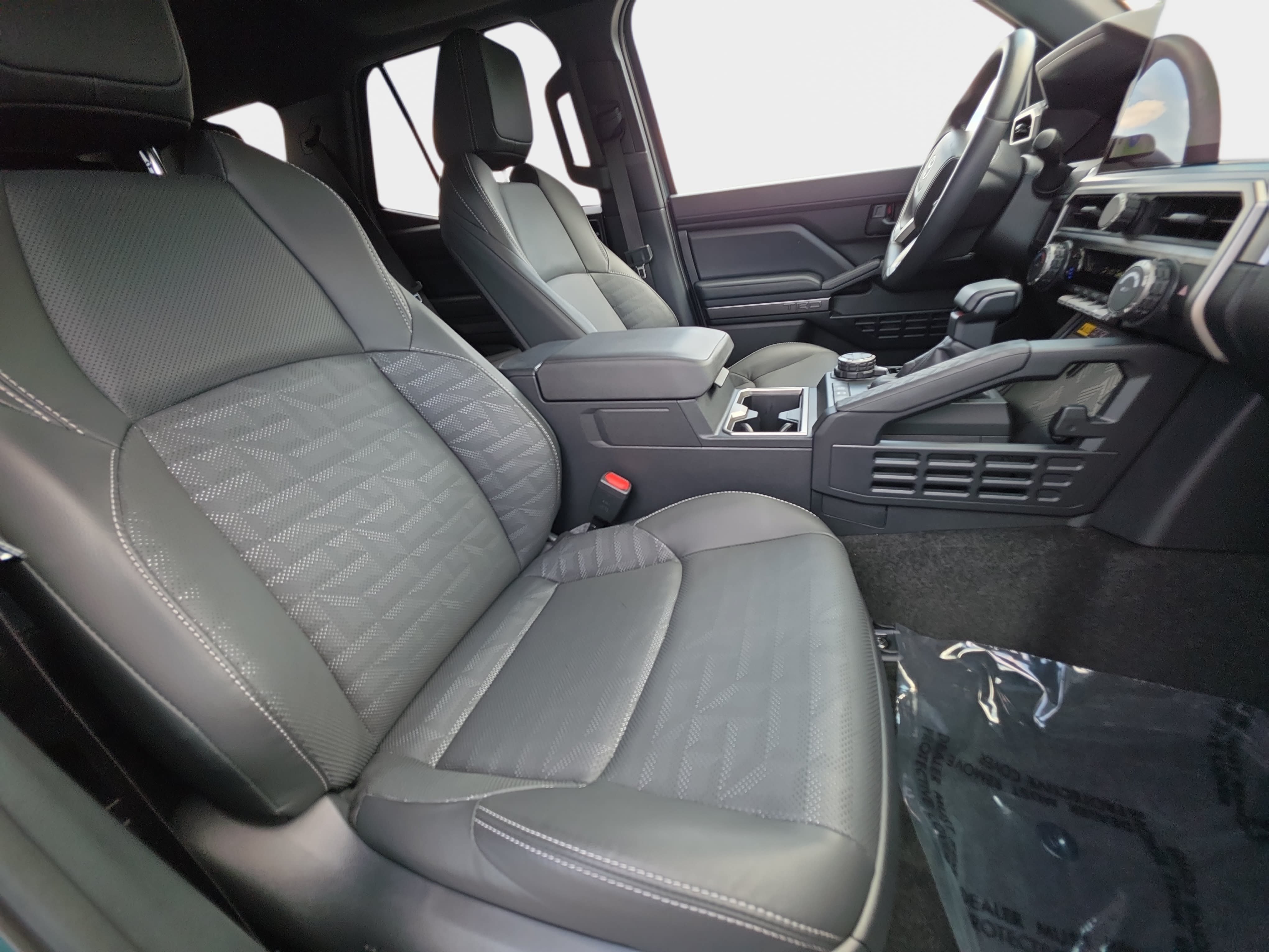 Used 2025 Toyota 4Runner TRD Off-Road Premium AWD/4WD image 10