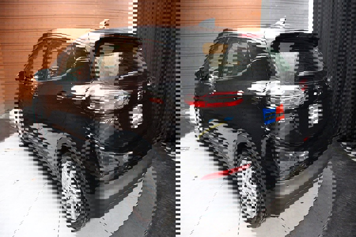 Used 2023 Chevrolet Bolt LT w/ Driver Confidence Package image 11