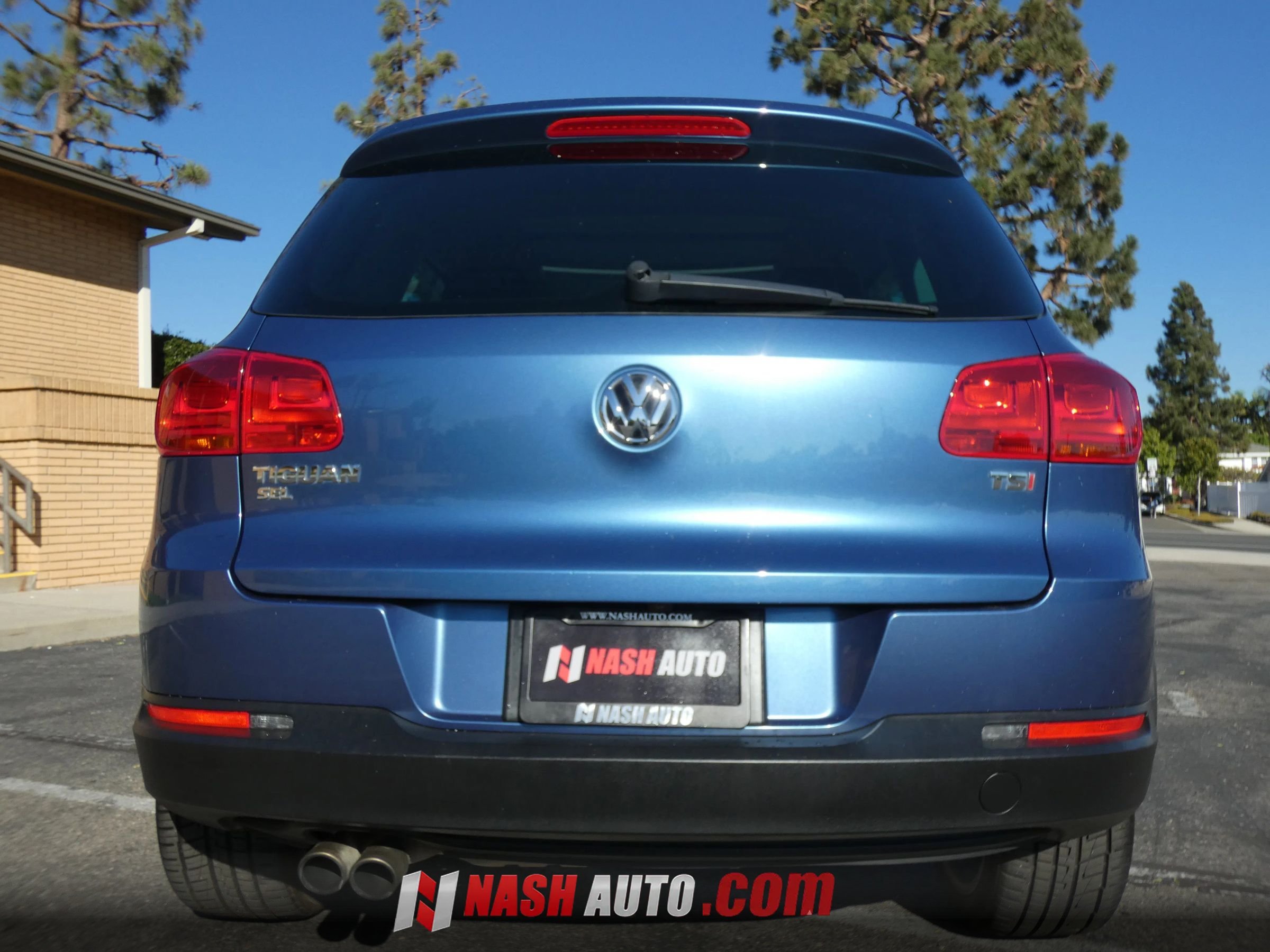 Used 2017 Volkswagen Tiguan SEL FWD image 10