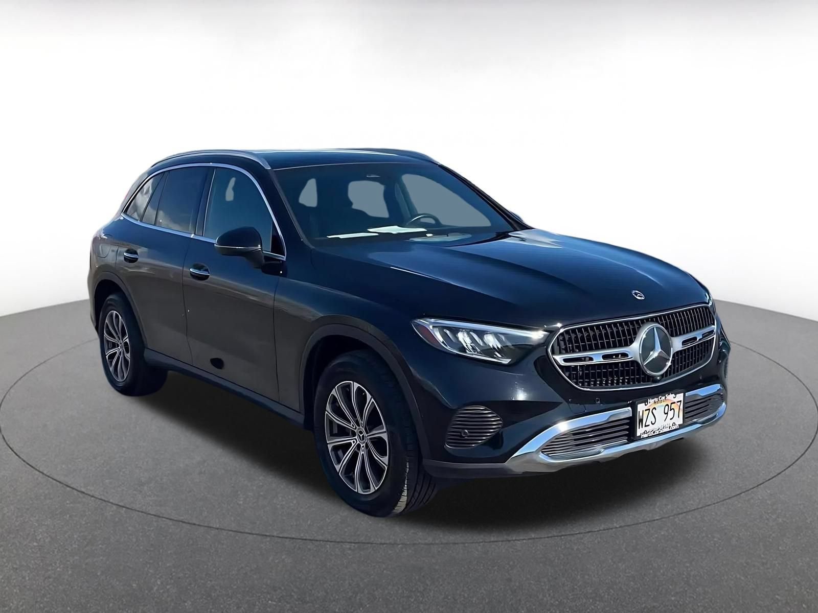 Used 2024 Mercedes-Benz GLC 300 4MATIC image 3