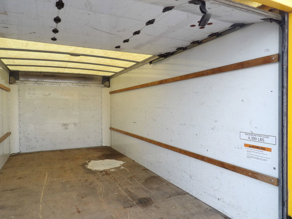 Used 2017 GMC Savana 3500 Extended RWD image 36