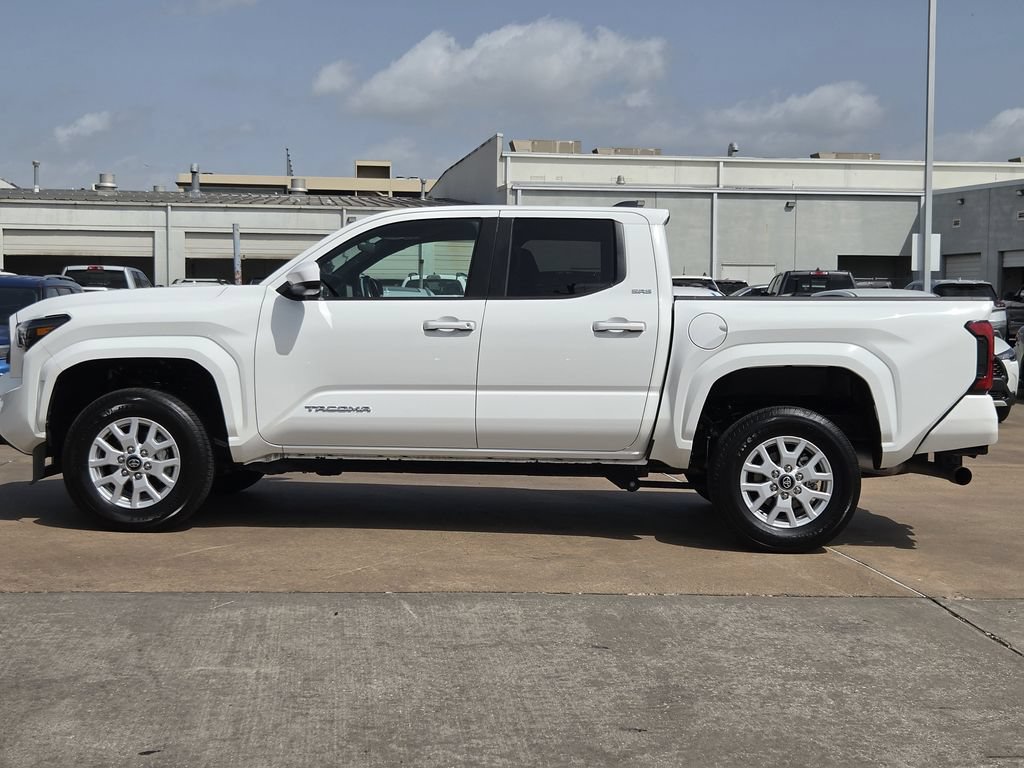 Used 2025 Toyota Tacoma SR5 AWD/4WD image 6