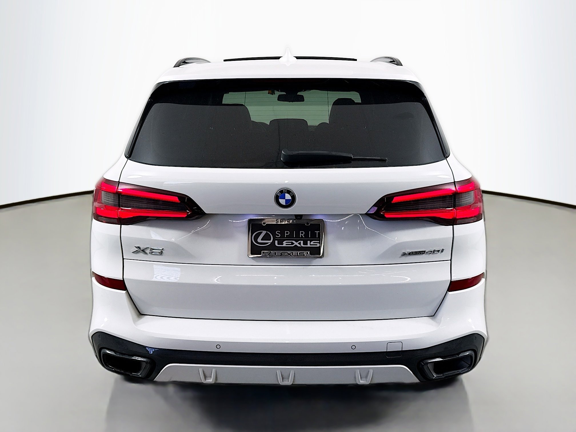 Used 2023 BMW X5 xDrive40i w/ M Sport Package image 6